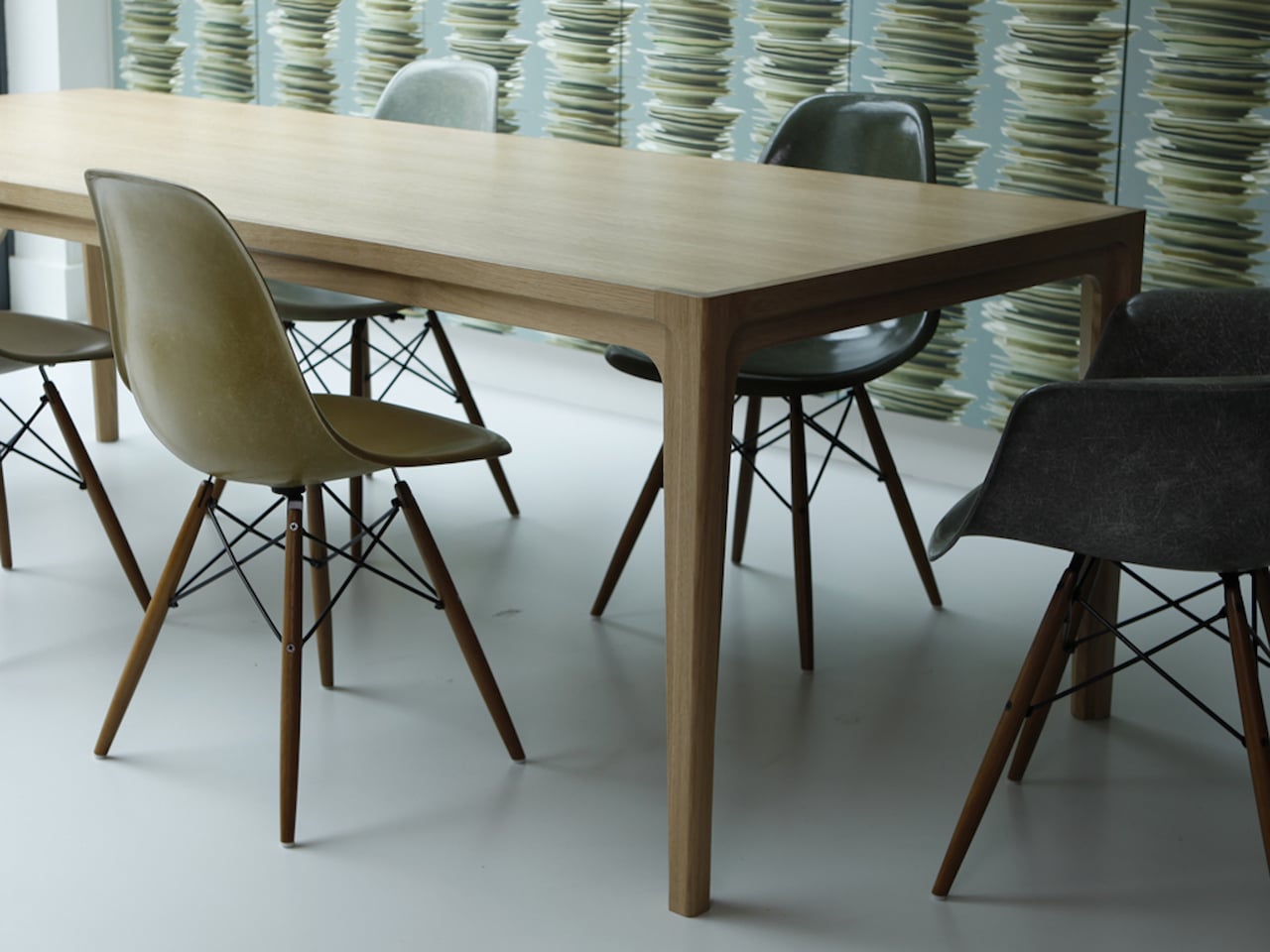 Julia Dining Table