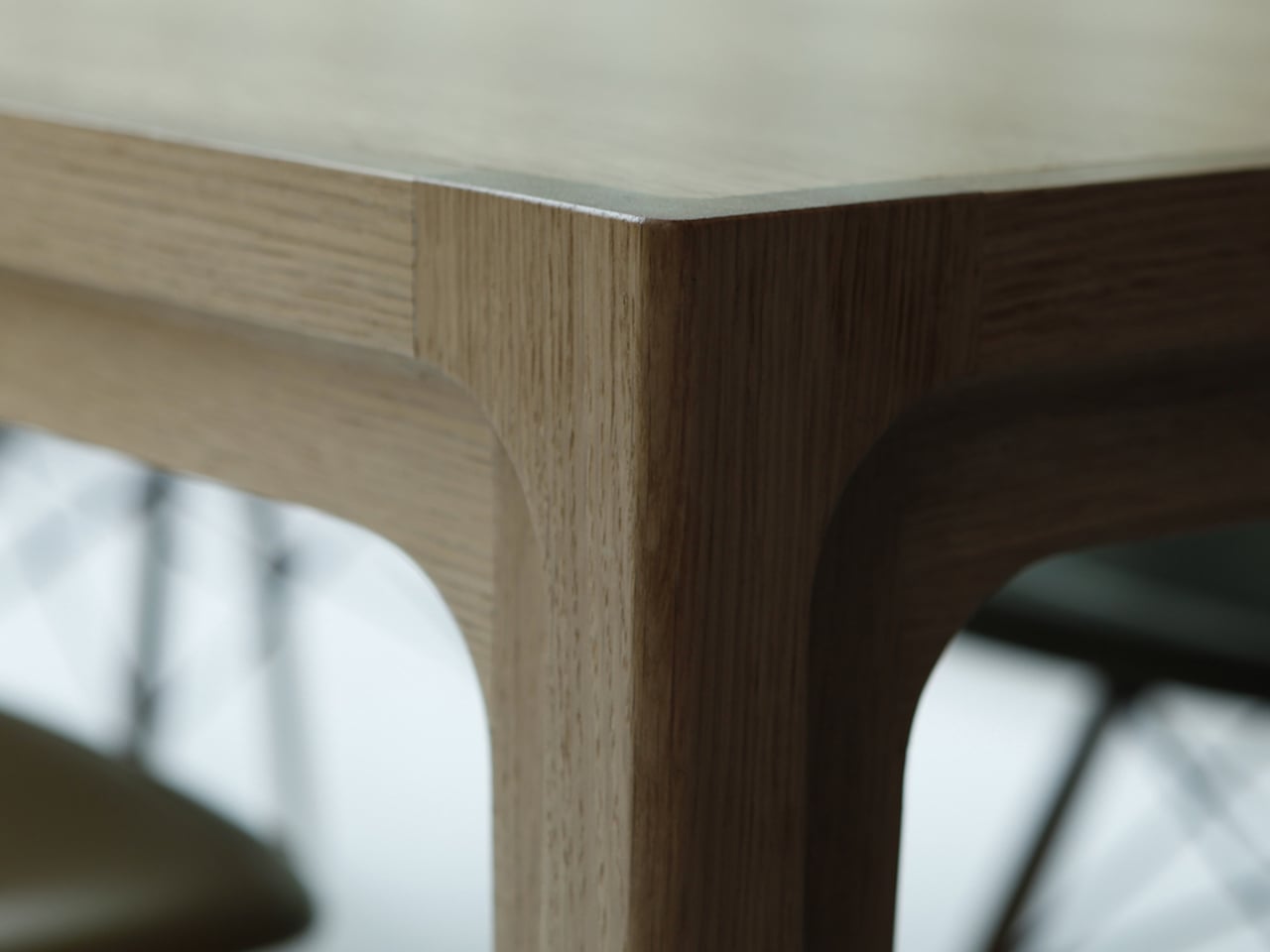 Julia Dining Table