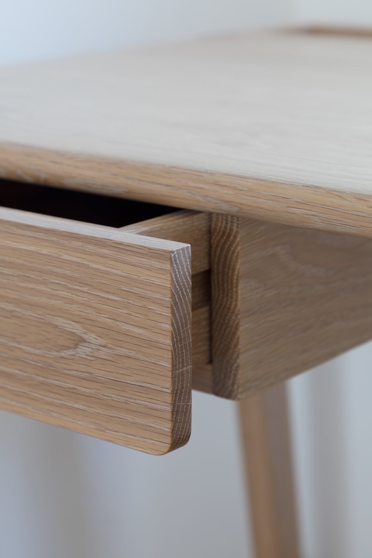 Paul Desk